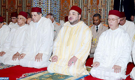 sm le roi priere mosquee lalla asmae m1
