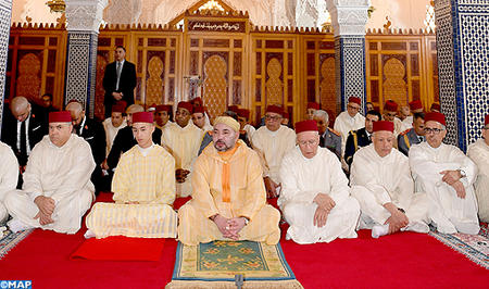 sm le roi priere vendredi mosquee hassan ii a rabat 200418