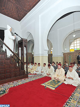 sm le roi priere de vendredi mosquee abi ljonoud fes