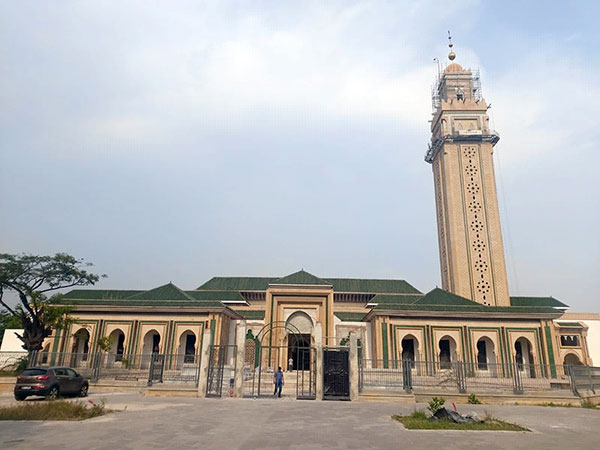 مسجد محمد السادس بأبيدجان بجمهورية كوت ديفوار مسجد محمد السادس بأبيدجان بجمهورية كوت ديفوار
