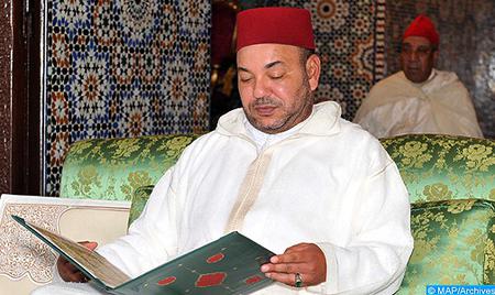 أمير المؤمنين يترأس اليوم الاثنين الدرس الثاني من سلسلة الدروس الحسنية الرمضانية sm le roi 0022 504x300 2