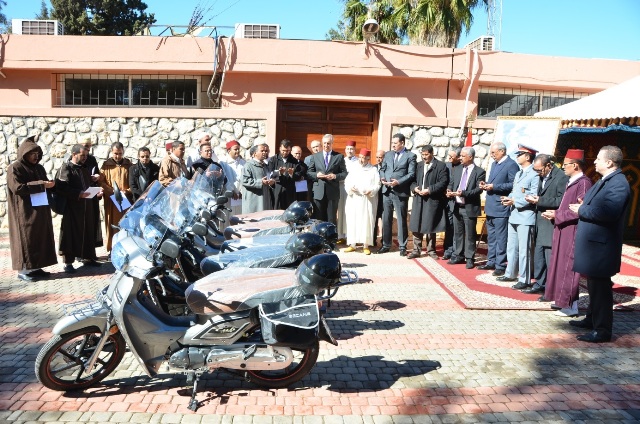 الرحامنة: توزيع دراجات نارية على الأئمة المرشدين rhamna distribution des moto cycles pour les imams