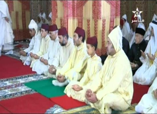 صلاة عيد الفطر بالمسجد المحمدي بالدار البيضاء